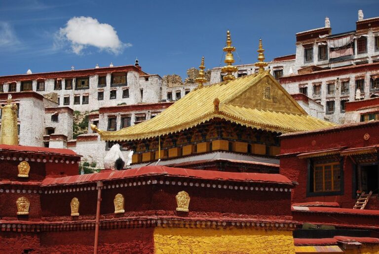Co se skutečně stalo v tibetském klášteře Gandän? Chris Falter / CC BY 3.0
