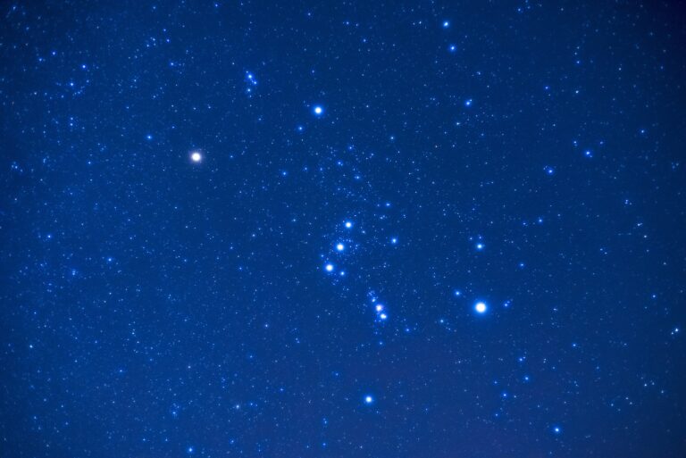 Jak dlouho ještě budeme na obloze vídat takto vypadající Orion?