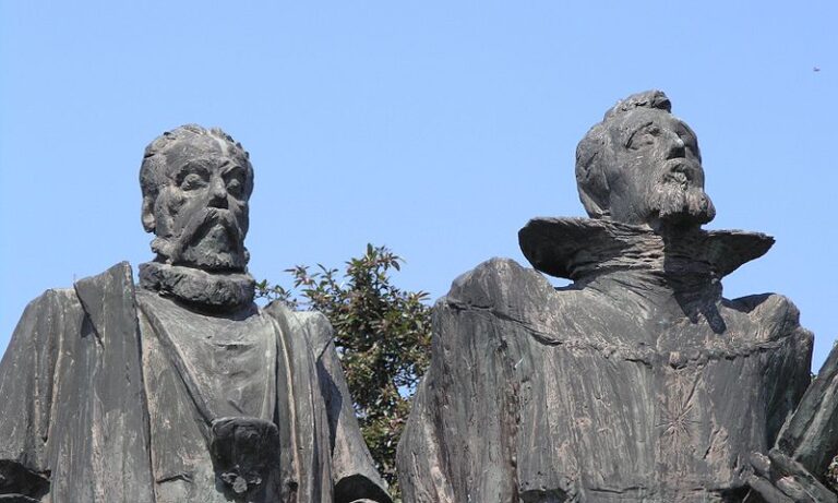 Praha, Hradčany - Tycho Brahe a Johannes Kepler.Foto: Matěj Baťha, CC BY-SA 3.0 , via Wikimedia Commons