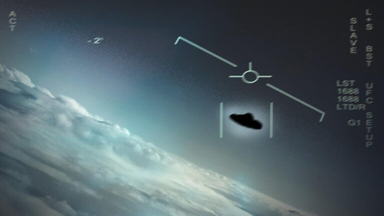 O neidentifikovatelných létajících objektech slyšíme často. Jsou za nimi mimozemšťané?