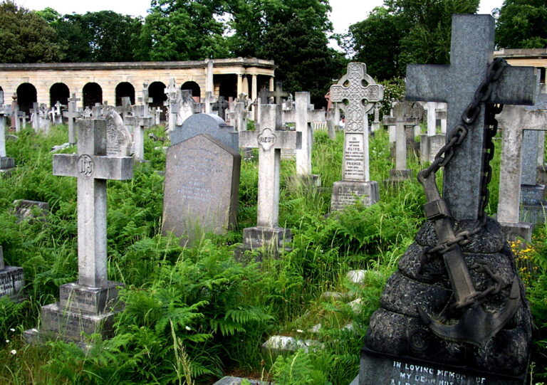 Anglický hřbitov Brompton je malebný... ale možná má velké tajemství... Foto: CGPGrey.com / CC BY 2.0