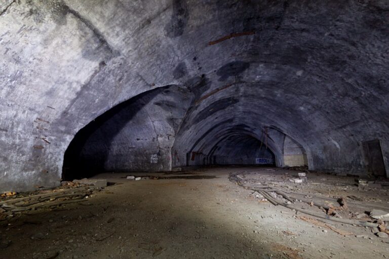 Dochované podzemí Objektu 505. Zdroj foto: Ballota, CC BY-SA 4.0 , via Wikimedia Commons