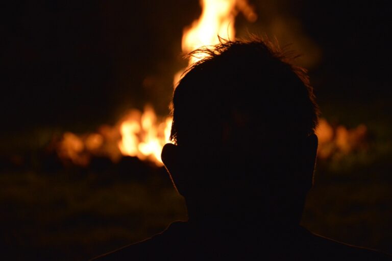 Nkuna nedokázal vysvětlit, proč vlastně muže upálili, foto Pixabay