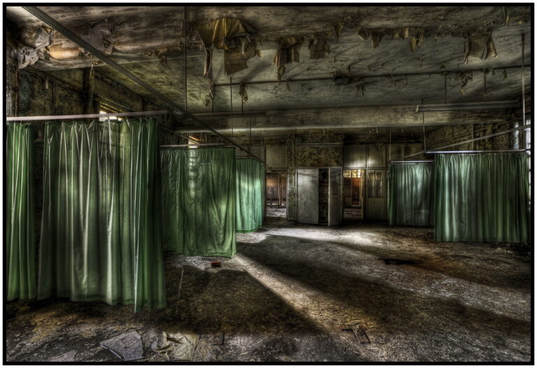 Straší v sanatoriu duchové mrtvých pacientů nebo staří lidé, kteří zde byli později údajně týráni? Foto: Pxfuel