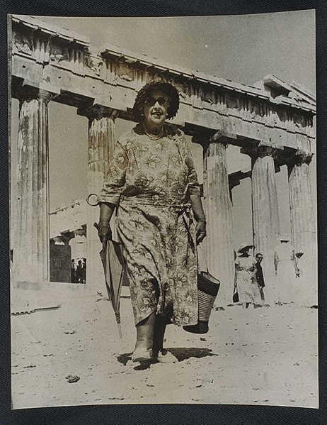 Agatha Christie ráda cestvala. Foto: National Media Museum from UK, No restrictions, via Wikimedia Commons