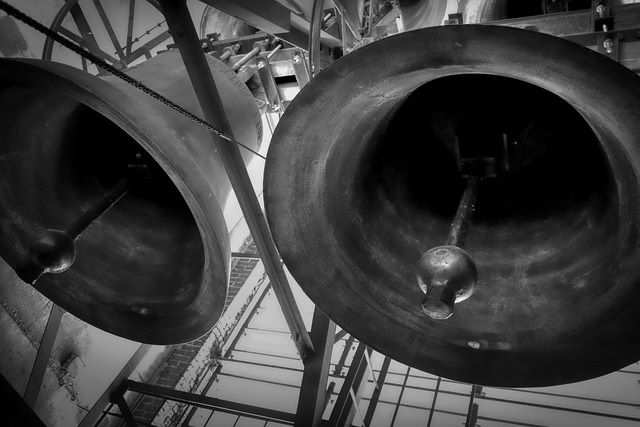 Známá je pověst o ztaceném zvonu. Ilustr.foto: Pixabay