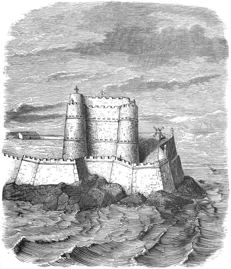 Ostrovní pevnost je již trvale spojena s románem Alexandra Dumase staršího. Zdroj obrázku: Alexandre Dumas (pere), Public domain, via Wikimedia Commons