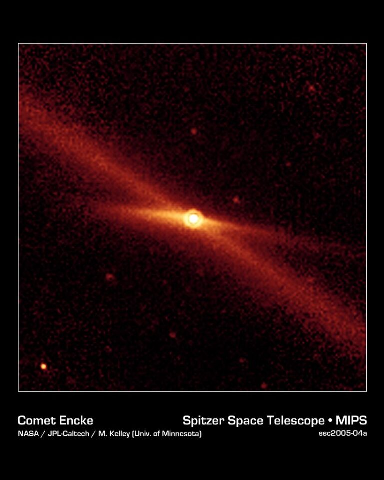 Rozpad Enckeovy komety prý mohl v dávné minulosti vyvolat na obloze „obraz“ svastiky. Zdroj foto: NASA/JPL-Caltech/M. Kelley (Univ. of Minnesota), Public domain, via Wikimedia Commons