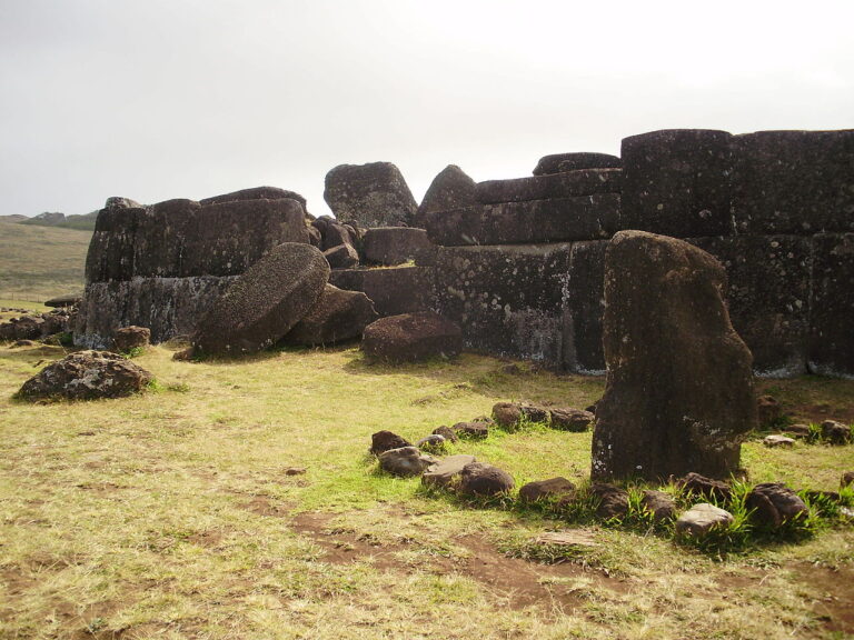 Inspirovali se Rapa Nui inckým stavitelstvím? Legendy i genetický výzkum naznačují, že je to možné. Foto: Jorge Morales Piderit / CC0