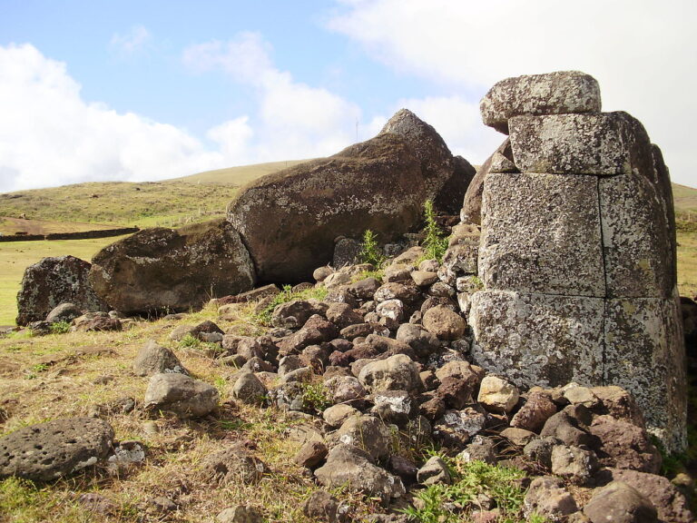 Ahu Vinapu zdobí polynéský Velikonoční ostrov. Archeologům zamotá hlavy... Foto: Jorge Morales Piderit / CC0