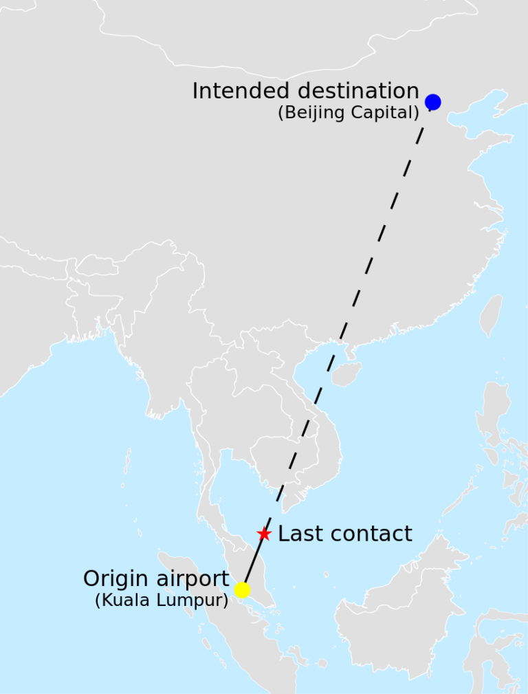V celé oblasti letu není radarové pokrytí, takže není jasné, kam přesně letadlo po ztrátě signálu mířilo. Foto: Sailsbystars (File:Malaysia Airlines MH370 path labelled.png), JohnHarvey on enwiki (File:BlankMap-World6-Equirectangular.svg) – File:Malaysia Airlines MH370 path labelled.png (CC-BY-SA 3.0), Wikimedia commons