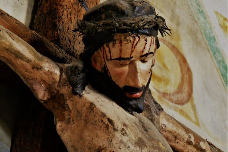 Socha Ježíše prý v těžkých dobách otevírá oči, foto Pixabay