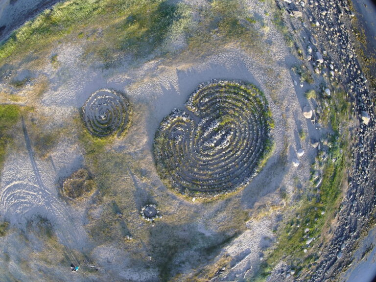 K čemu zvláštní labyrinty na Soloveckých ostrovech sloužily? Foto: Trasprd – Vlastní dílo, CC BY-SA 4.0, Wikimedia commons