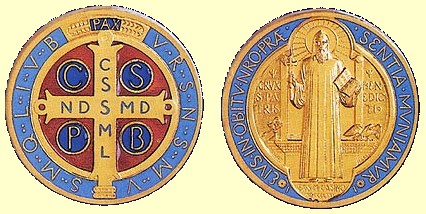Pamětní jubilejní medaile od mnicha Desideria Lenze, vytvořená k 1400. výročí narození svatého Benedikta v roce 1880.