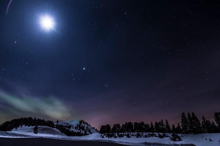 UFO Yellowstonu mají nejčastěji podobu zářících koulí.