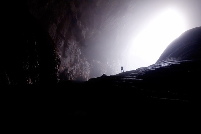 Jeskyně Lascaux je proslulá svými tisíce let starými prehistorickými malbami.