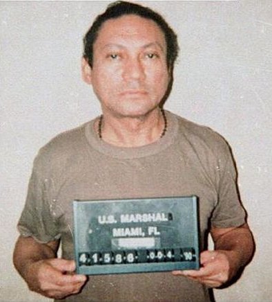 Manuel Noriega. Foto U.S. Marshals Service in Miami, Florida / Creative Commons / Volné dílo