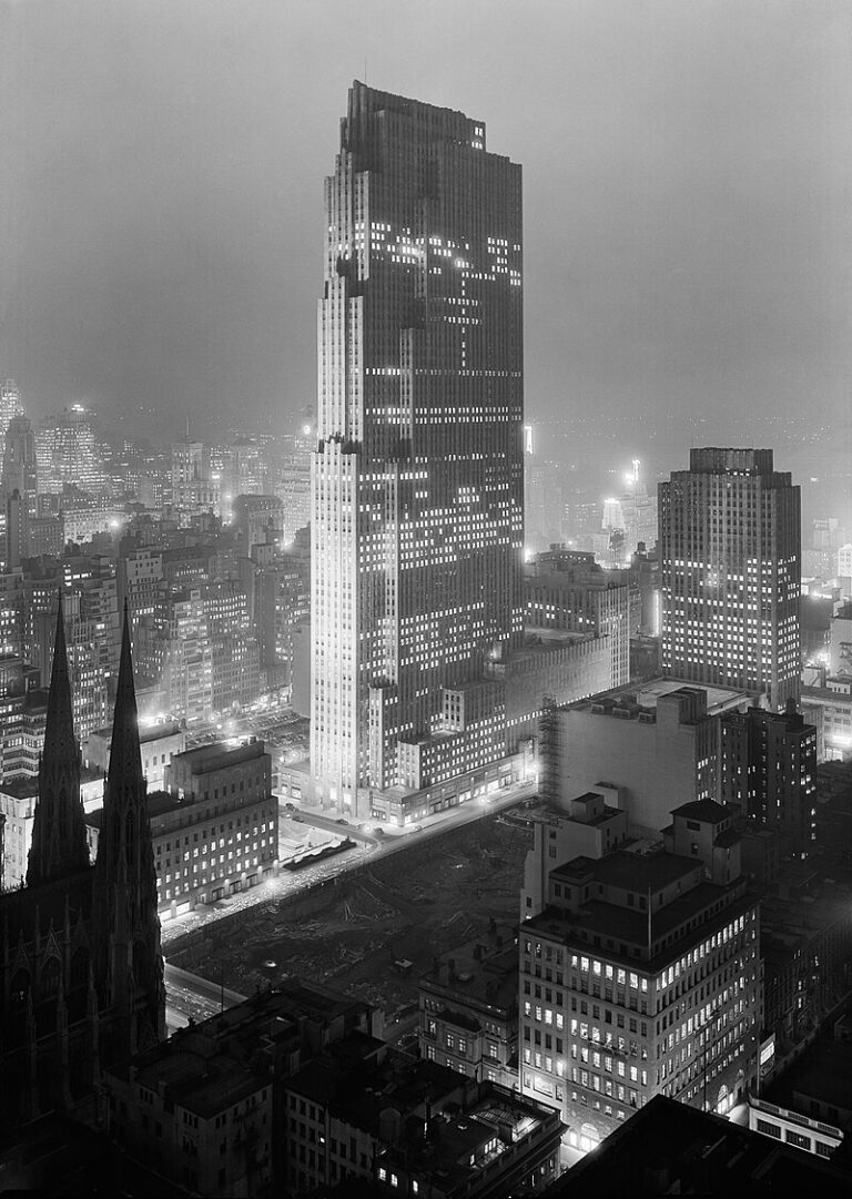 Výstavba Rockefellerova centra v roce 1933.