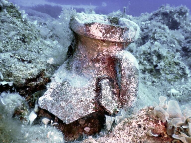 Po roce 1974 se riziko plenění týkalo i severokyperských archeologických lokalit pod hladinou moře.