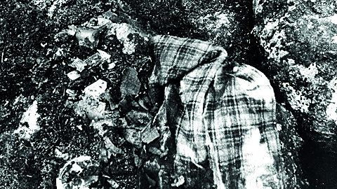 Někdy se zdá, že historie skrývá tajemství, která nemají být nikdy odhalena.