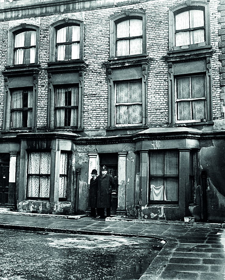 Poslední z londýnských temných adres, které je dnes již srovnána se zemí, je Rillington Place 10 v londýnské čtvrti Notting Hill.
