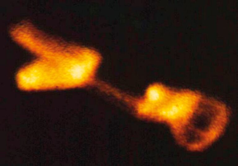 Některá světla údajně vytvářelai zřetelné obrazce.Je to snad způsobkomunikace?