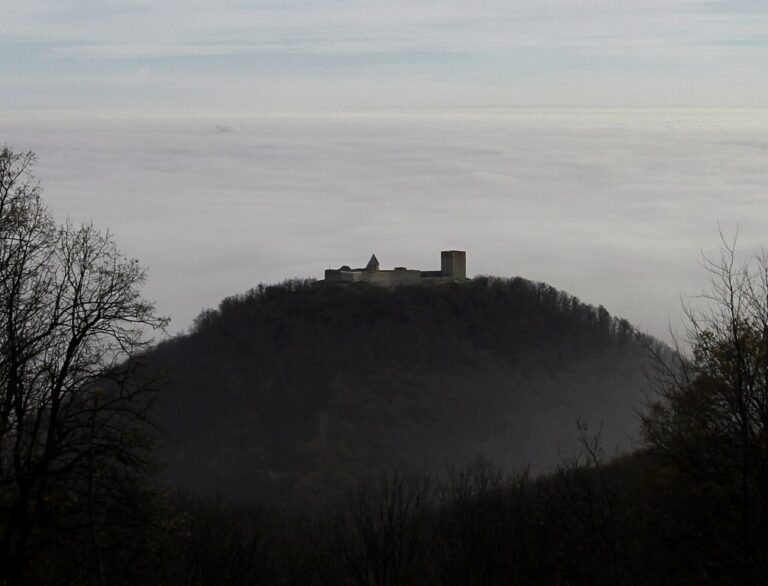 Pevnost byla občas označována jako prokleté místo.