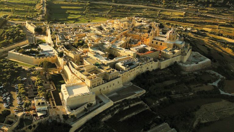Maltské město Mdina je krásné, ale i zde se odehrály děsivé události. Foto: R Muscat/Creative Commons/CC BY-SA 2.0