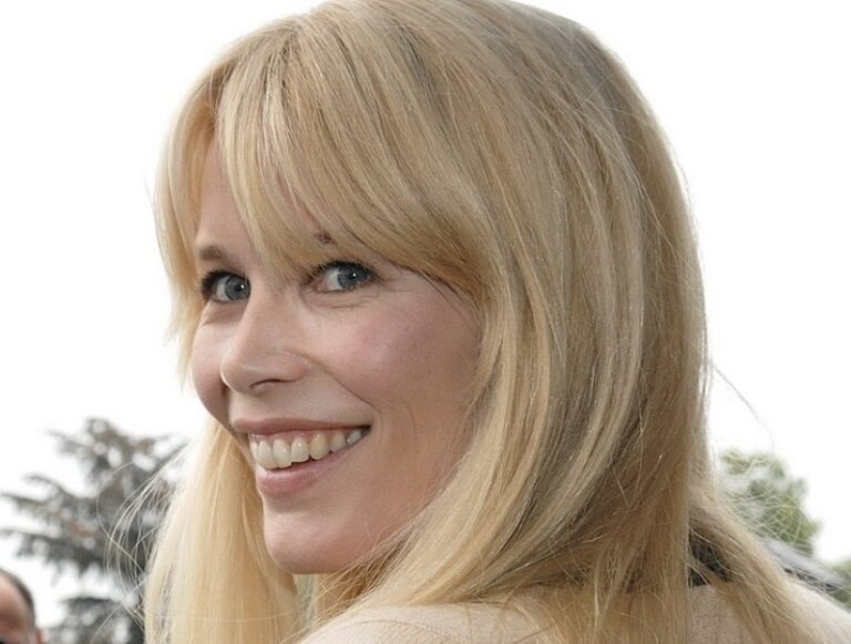 Německá kráska se duchů ve svém domě nebojí.