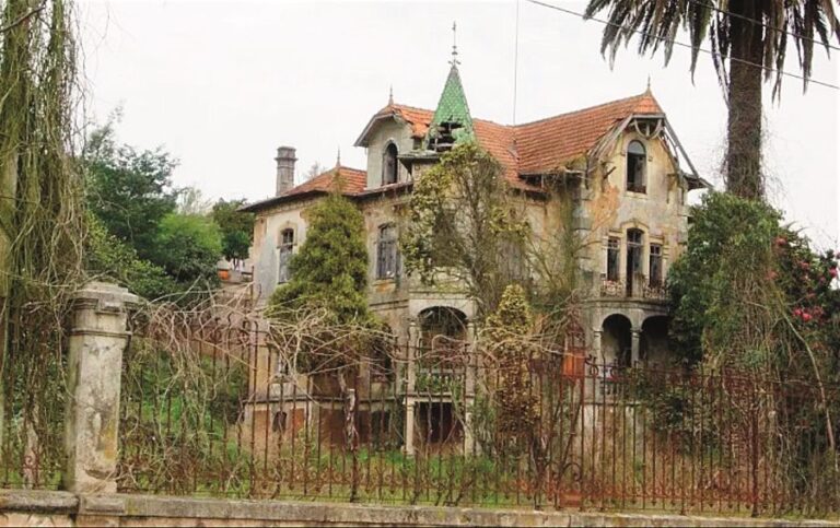 Vila Quinta de Pauliceia je dnes zcela opuštěnou ruinou.