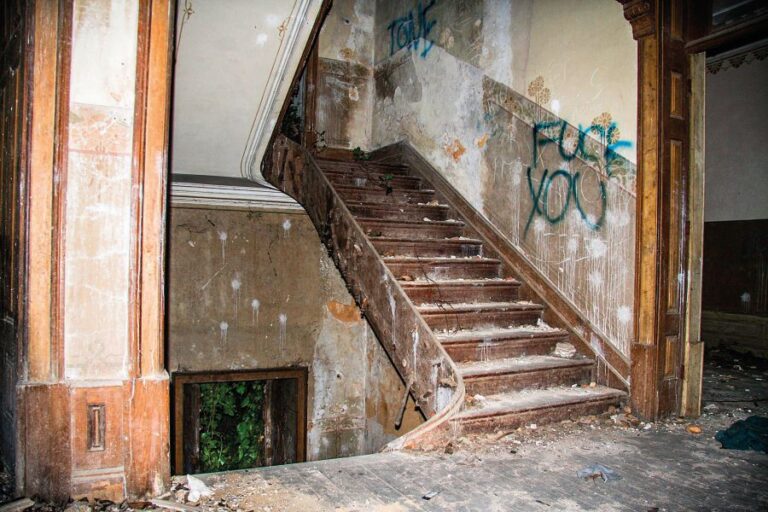 Zůstávají mezi zdmi vily stíny hrůz z časů španělské chřipky? Zdroj foto: Cronicasdamadrugada