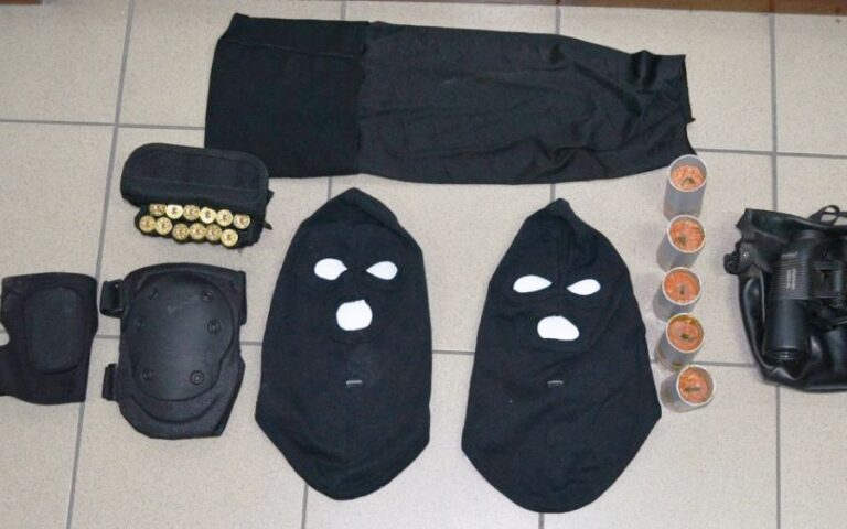 Kdo jsou členové Epsilonu? I nejlepší bankovní lupič by jim mohl závidět jejich kamufláž!