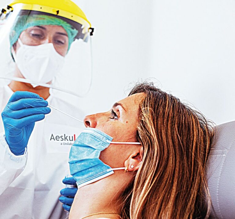 Skutečně nemoc, která zabila až 15 milionů lidí, unikla z laboratoře přímo ve Wu-chanu, nebo je pravda ještě úplně jiná?