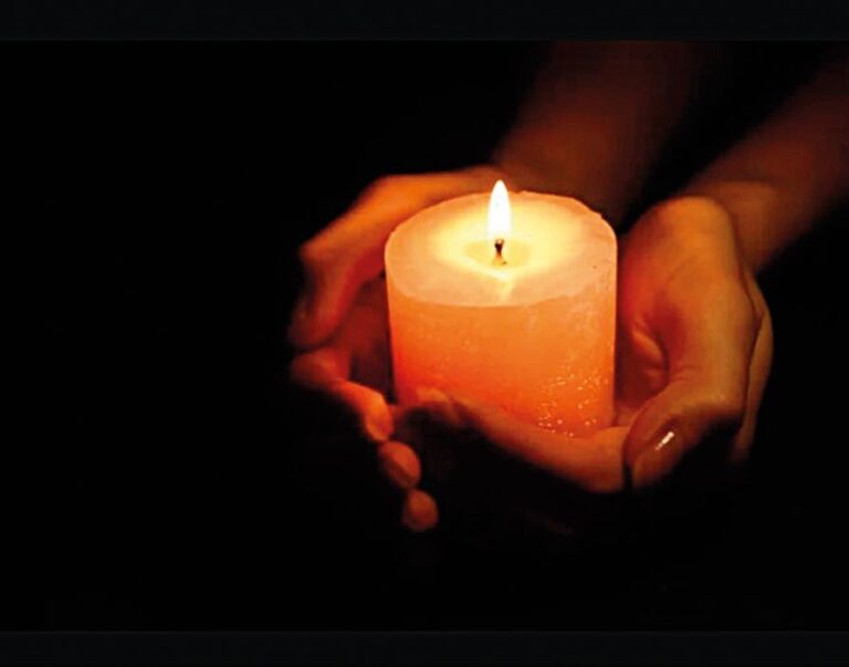 Zapalte si svíčky a nechte světlo, aby prostoupilo váš domov.