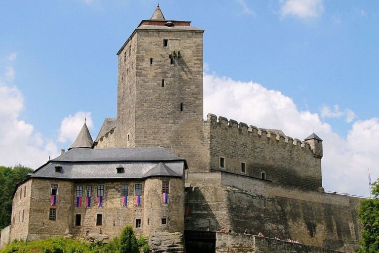 Východní strana hradu Kost. Foto: lukíš Kalista/Creative Commons/CC BY-SA 4.0