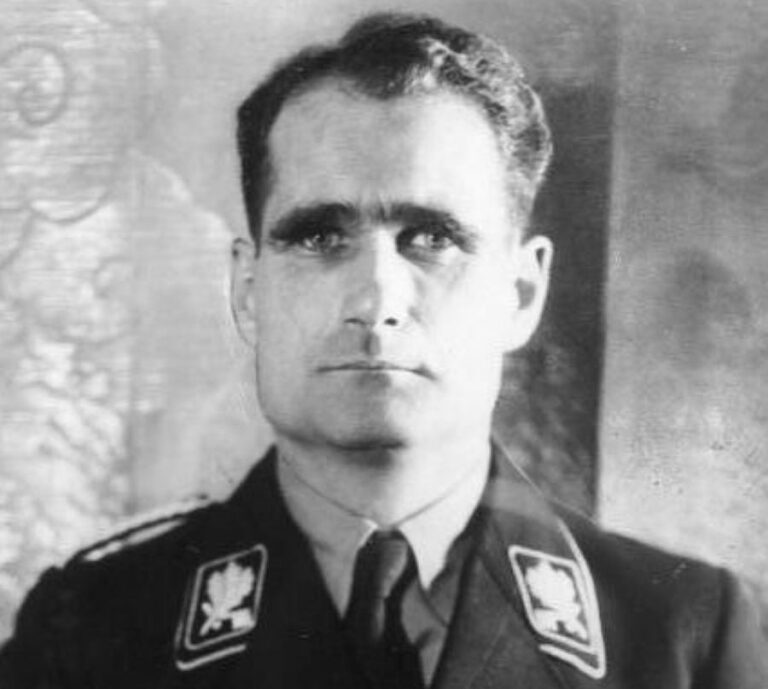 Rudolf Hess údajně uskutečnil cestu do Velké Británie údajně pod vlivem hvězd. Foto: Neznámý autor/Creative Commons/ Bundesarchiv, Bild 183-1987-0313-507 / CC-BY-SA 3.0
