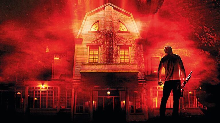 Po pouhých 28i dnech z tohoto domu totiž rodina uprchla a nechala v něm všechny své věci.