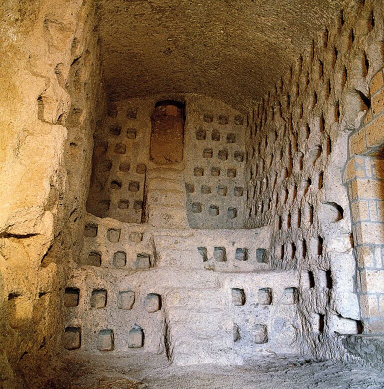 Podzemní stavby Etrusků nepřestávají udivovat turisty i historiky.