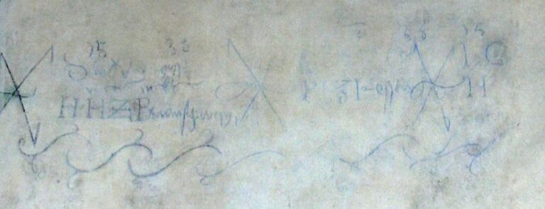 Alchymistické laboratoře byly plné tajemných nápisů. Foto: Miraceti at Czech Wikipedia/Creative Commons/CC BY-SA 3.0