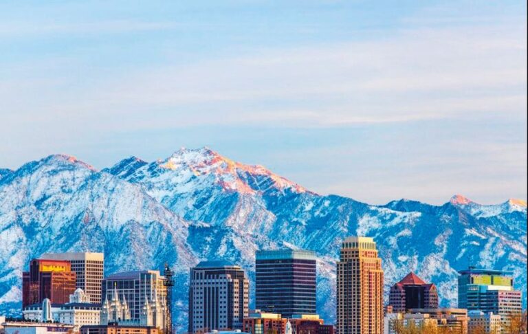 Komu a k čemu mohou antény v horách kolem Salt Lake City sloužit?