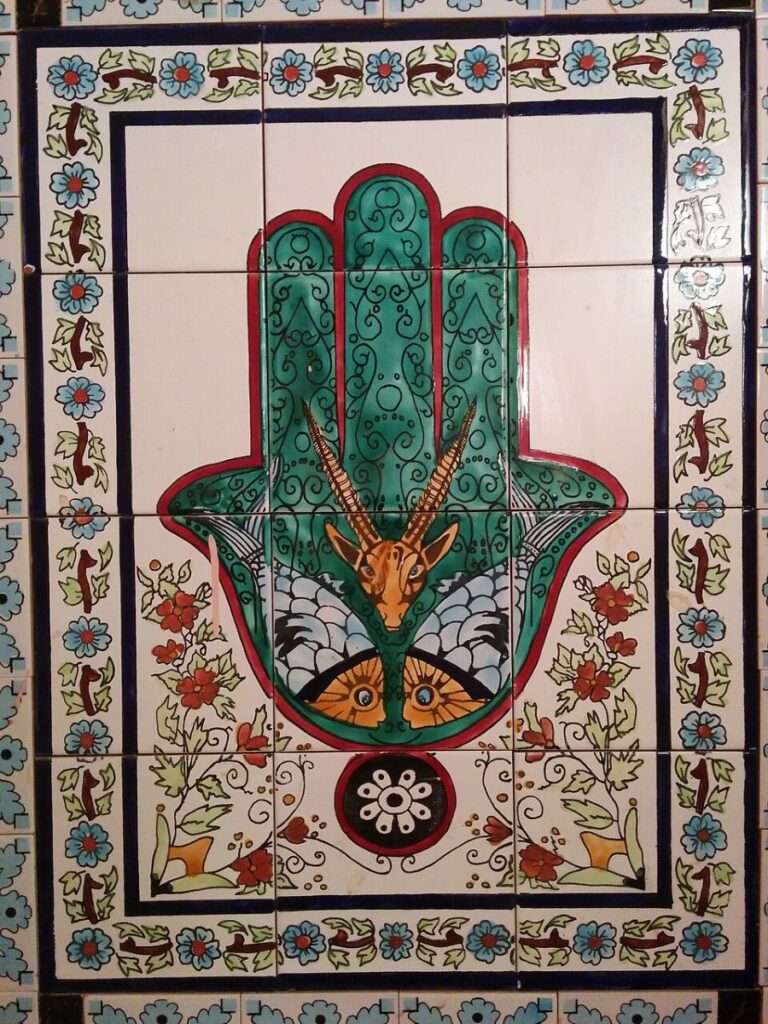 Hamsa má chránit před uhranutím. Foto: Nizarus/Creative Commons/CC BY-SA 3.0