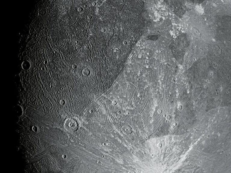 Ganymed, měsíc planety Jupiter, vydává elektromagnetické vlnění, které se dá převést na děsivé vytí.