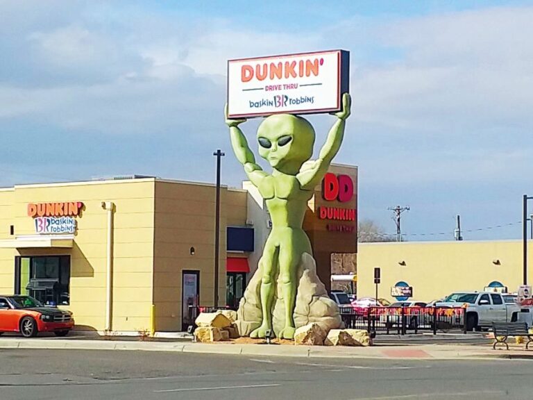 Nebýt údajné havárie UFO o Roswell by se nikdo nezajímal.
