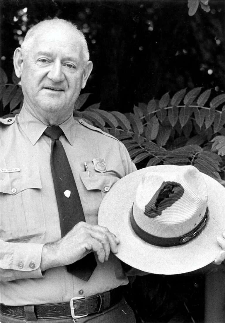 Ranger Roy Sullivan s kloboukem, zasaženým bleskem. Foto: ShenandoahNPS/Creative Commons/Public Domain