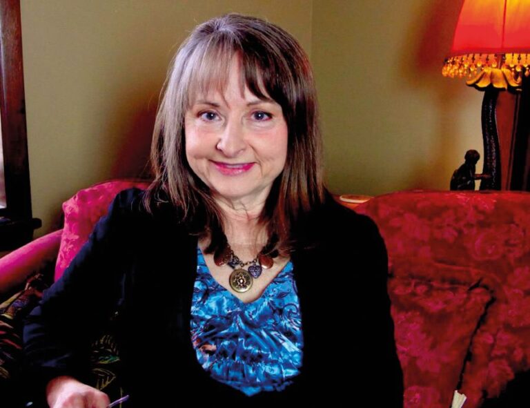 LInda Godrey vyslechne příslušníka čerokízského kmene.