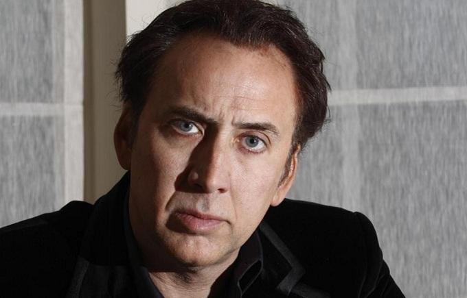 Nicolas Cage popsal děsivou noc, během které spatřil u dveří svého pokoje černou siluetu ženy. Myslel si, že jde o příbuznou, ale postava na jeho pozdrav nijak nereagovala a následně zmizela.
