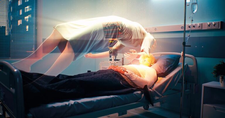 Někteří ale ve svých vyprávěních jdou ještě dál a popisují mnohé tajemné stavy nebo dokonce cizí podivné světa, které mohli navštívit. Nebojí se popisovat vystoupení ze svých těl.