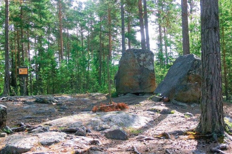 Nechvalně proslulý pahorek v 17. století přihlíží vyvrcholení honu na čarodějnice.