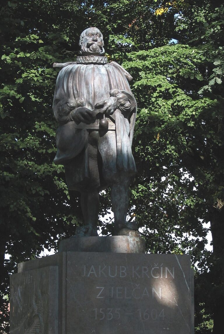 Na Křepenické tvrzi měl Krčín podle některých zpráv provádět v noci alchymistické pokusy. Tajemné symboly a malby, které se zde dochovaly, dodnes přispívají k záhadám obklopujícím jeho život.